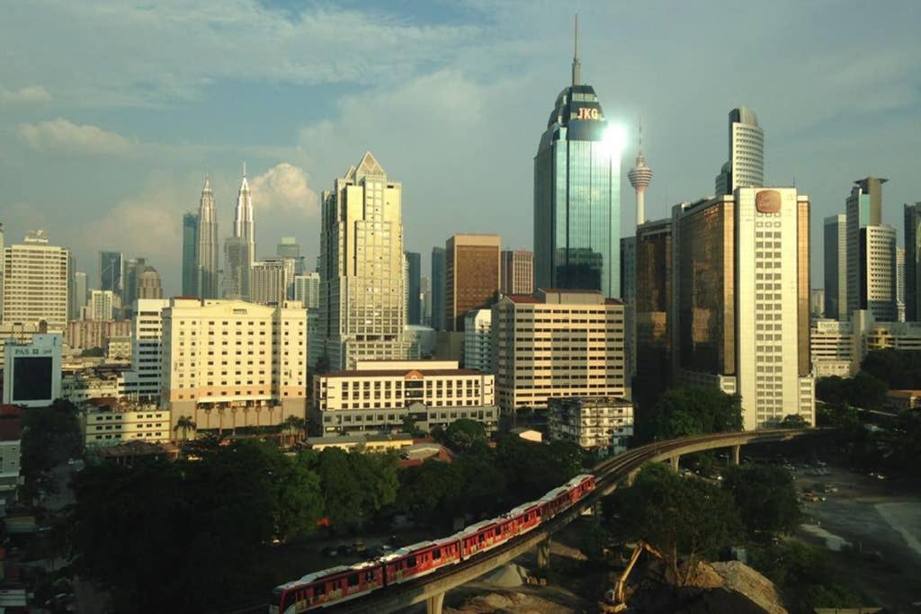 Klcc Regalia Suites Infinity Pool Kuala Lumpur Buitenkant foto
